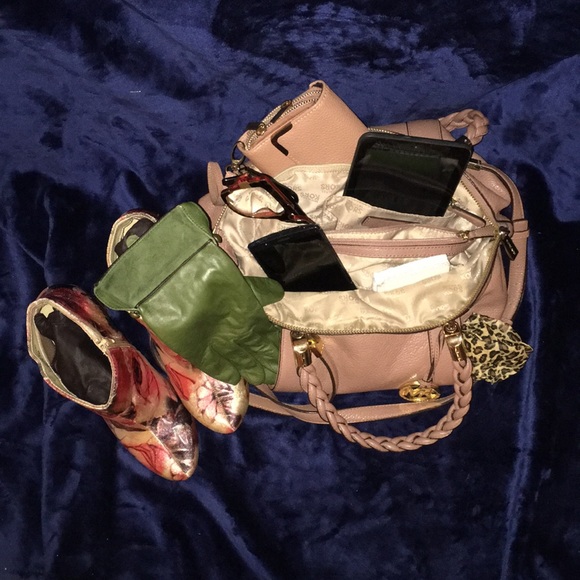 Handbag - Picture 7 of 7